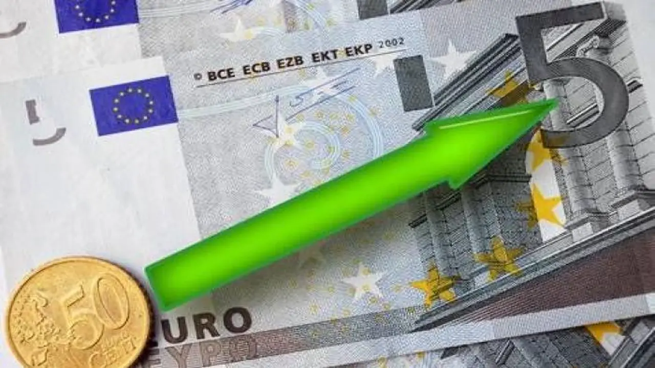 اليورو يرتفع بقوة مع تصاعد آمال السلام في أوكرانيا